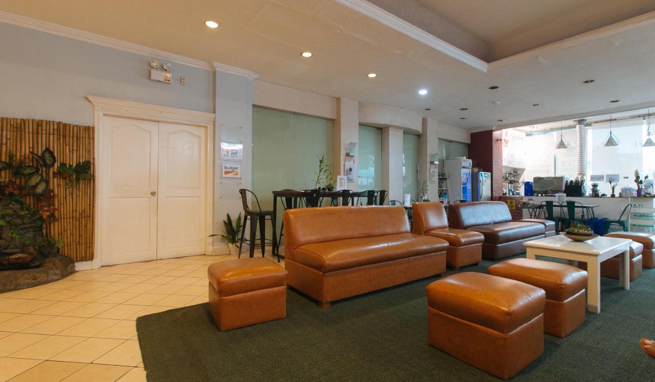 Reddoorz @ Manila Airport Hotel Paranaque City Exteriör bild